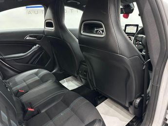 Mercedes-Benz CLA 2.1 CLA220d Sport Coupe 7G-DCT Euro 6 (s/s) 4dr