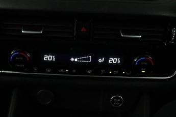 Nissan Qashqai 1.3 DIG-T MHEV Acenta Premium Euro 6 (s/s) 5dr