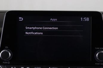 Nissan Qashqai 1.3 DIG-T MHEV Acenta Premium Euro 6 (s/s) 5dr