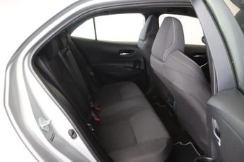 Toyota Corolla 1.8 VVT-h Icon Tech CVT Euro 6 (s/s) 5dr