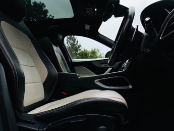 Jaguar F-PACE 2.0 P250i R-Sport Auto AWD Euro 6 (s/s) 5dr