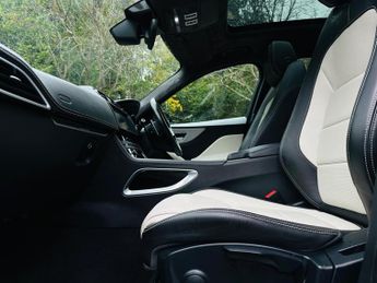 Jaguar F-PACE 2.0 P250i R-Sport Auto AWD Euro 6 (s/s) 5dr