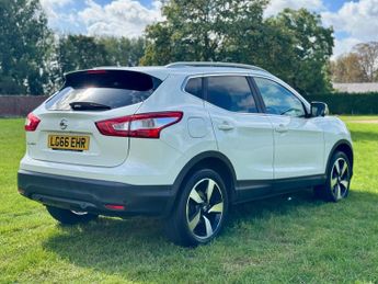 Nissan Qashqai 1.2 DIG-T N-Connecta XTRON 2WD Euro 6 (s/s) 5dr