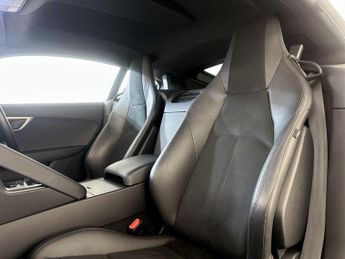 Jaguar F-Type 2.0i GPF R-Dynamic Auto Euro 6 (s/s) 2dr