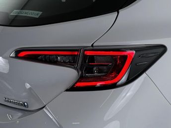 Toyota Corolla 1.8 VVT-h Icon Tech CVT Euro 6 (s/s) 5dr