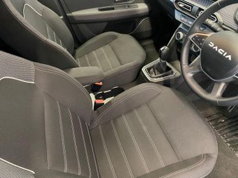 Dacia Jogger 1.6 Hybrid Expression Auto Euro 6 (s/s) 5dr