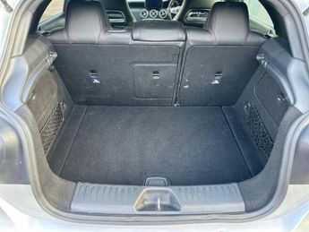 Mercedes-Benz A Class 2.1 A200d AMG Line 7G-DCT Euro 6 (s/s) 5dr