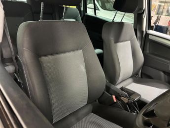 Vauxhall Zafira 1.6 16V Design Euro 5 5dr (SNav)