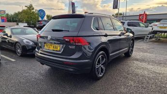 Volkswagen Tiguan 2.0 TDI SE Navigation DSG 4Motion Euro 6 (s/s) 5dr