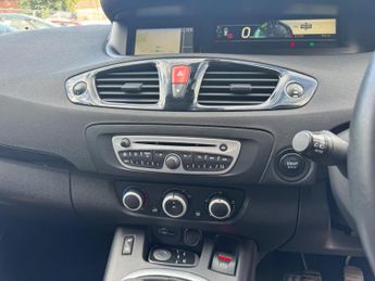 Renault Scenic 1.6 VVT Dynamique TomTom Euro 5 5dr