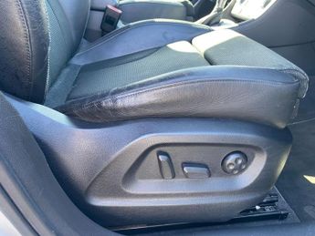 Audi Q3 2.0 TFSI S line SUV 5dr Petrol S Tronic quattro Euro 5 (s/s) (17