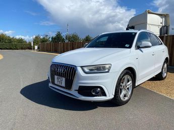 Audi Q3 2.0 TFSI S line SUV 5dr Petrol S Tronic quattro Euro 5 (s/s) (17