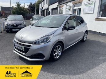 Peugeot 208 1.2 VTi PureTech Style Hatchback 5dr Petrol Manual Euro 6 (82 ps