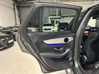 Mercedes-Benz GLC 2.0 GLC300e 13.5kWh AMG Line (Premium) G-Tronic+ 4MATIC Euro 6 (