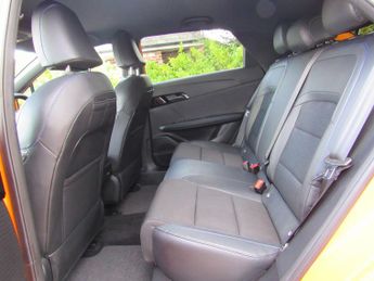 MG MG4 64kWh Trophy Long Range Auto 5dr