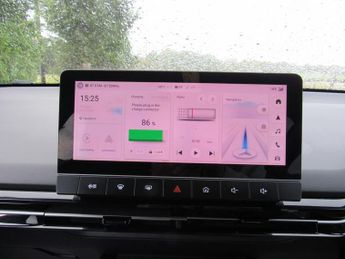 MG MG4 64kWh Trophy Long Range Auto 5dr