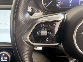 Jaguar E-PACE 1.5 P300e 12.17kWh R-Dynamic S Auto AWD Euro 6 (s/s) 5dr