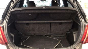 Toyota Yaris 1.5 VVT-h Design E-CVT Euro 6 5dr