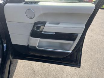 Land Rover Range Rover 4.4 SD V8 Autobiography Auto 4WD Euro 5 5dr