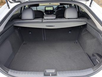 Hyundai IONIQ 38.3kWh Premium SE Auto 5dr