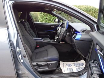 Toyota C-HR 1.8 VVT-h Dynamic CVT Euro 6 (s/s) 5dr