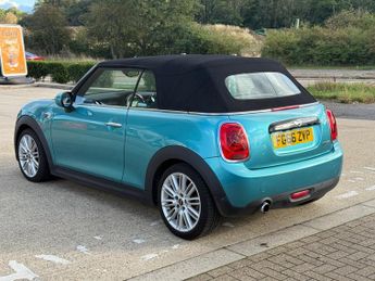 MINI Convertible 1.5 Cooper Convertible 2dr Petrol Auto Euro 6 (s/s) (136 ps)