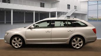 Skoda Superb 2.0 TDI Elegance DSG Euro 5 5dr
