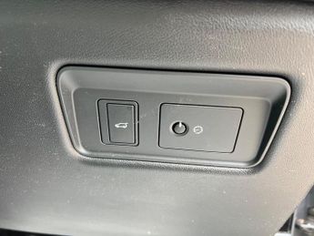 Land Rover Range Rover Sport 3.0 SD V6 HSE Auto 4WD Euro 6 (s/s) 5dr