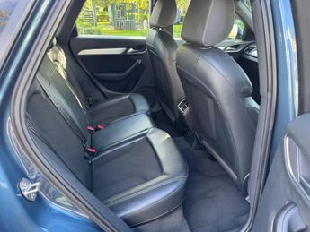 Audi Q3 2.0 TDI S line S Tronic quattro Euro 6 (s/s) 5dr (Nav)