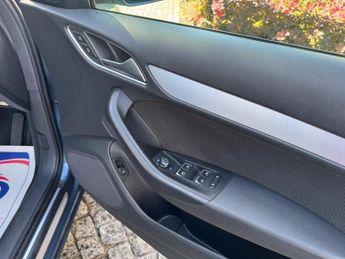 Audi Q3 2.0 TDI S line S Tronic quattro Euro 6 (s/s) 5dr (Nav)