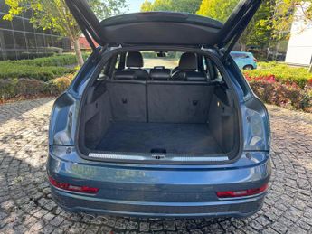 Audi Q3 2.0 TDI S line S Tronic quattro Euro 6 (s/s) 5dr (Nav)