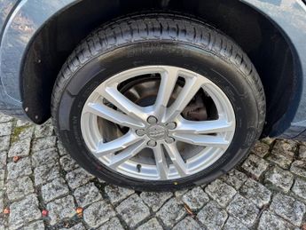 Audi Q3 2.0 TDI S line S Tronic quattro Euro 6 (s/s) 5dr (Nav)