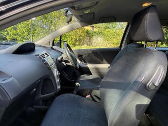 Toyota Yaris 1.3 VVT-i Zinc 3dr