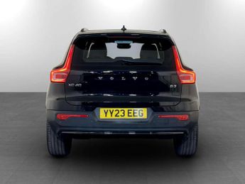 Volvo XC40 2.0 B3 MHEV Plus DCT Auto Euro 6 (s/s) 5dr