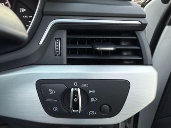 Audi A4 2.0 TFSI S line Saloon 4dr Petrol S Tronic Euro 6 (s/s) (190 ps)