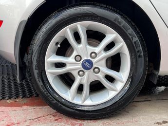Ford Fiesta 1.0T EcoBoost Zetec Powershift Euro 6 5dr