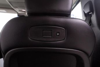 Land Rover Defender 110 2.0 SD4 SE Auto 4WD Euro 6 (s/s) 5dr