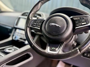 Jaguar F-PACE 2.0 D180 R-Sport Auto Euro 6 (s/s) 5dr