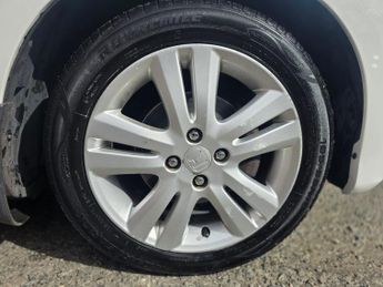 Honda Jazz 1.4 i-VTEC ES Plus CVT Euro 5 5dr