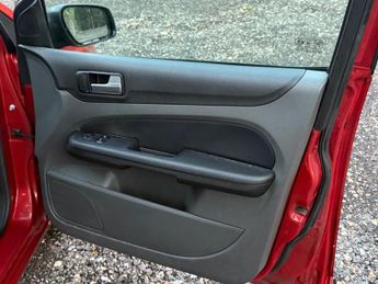 Ford Focus 1.6 Zetec Climate 5dr