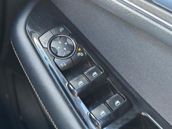 FORD EDGE 2.0 TDCi Sport