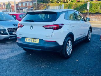 Vauxhall Grandland X 1.2 Turbo SE Auto Euro 6 (s/s) 5dr