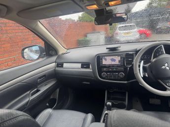 Mitsubishi Outlander 2.2 DI-D GX5 Auto 4WD Euro 5 (s/s) 5dr