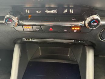 MAZDA 3 SE-L LUX MHEV