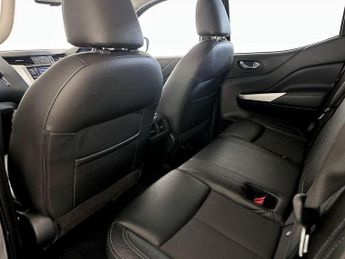 Nissan Navara 2.3 dCi N-Guard Auto 4WD Euro 6 4dr
