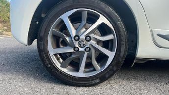 Toyota Yaris 1.5 VVT-h Y20 E-CVT Euro 6 (s/s) 5dr