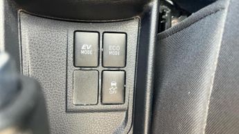 Toyota Yaris 1.5 VVT-h Y20 E-CVT Euro 6 (s/s) 5dr