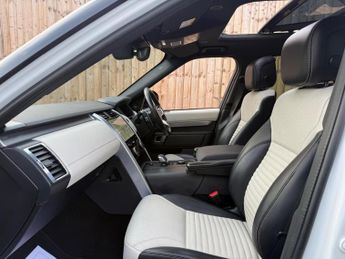 Land Rover Discovery 3.0 D300 MHEV R-Dynamic SE Auto 4WD Euro 6 (s/s) 5dr