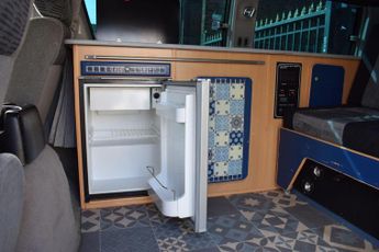 Mazda Bongo 2.5 Camper Van