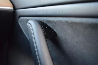 Tesla Model 3 (Dual Motor) Long Range Auto 4WDE 4dr